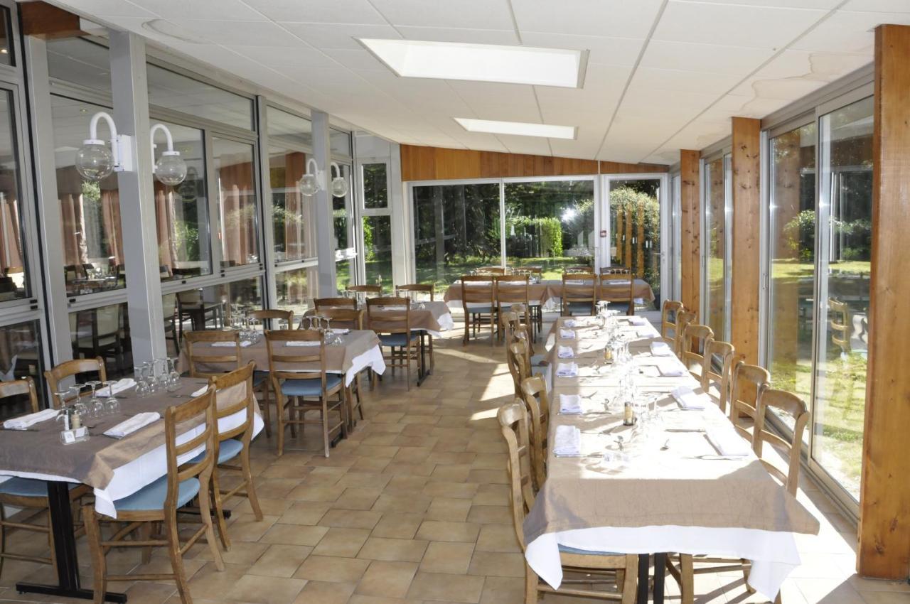 Henri 4 Hotel Rostrenen Exterior photo